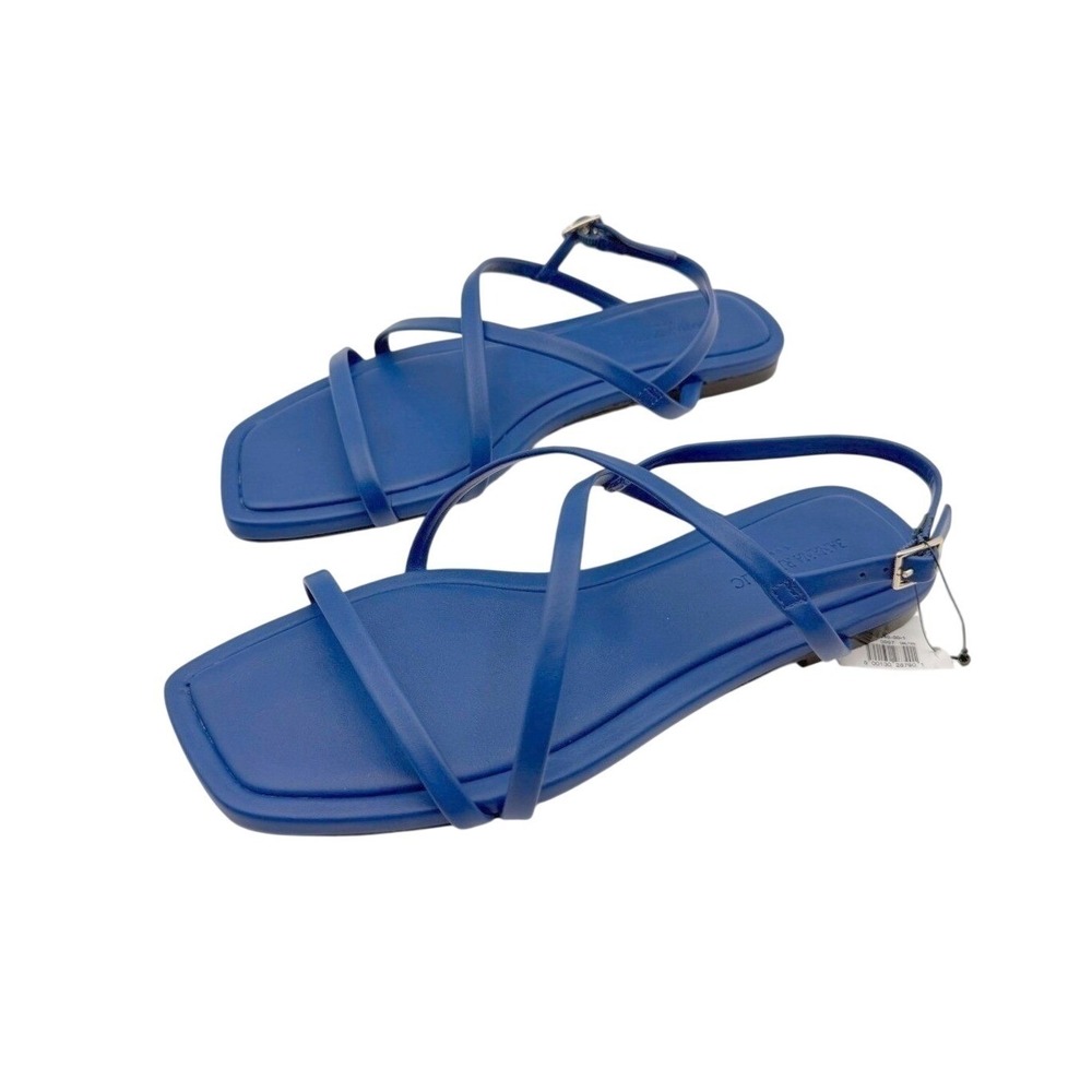 NEW Banana Republic Womens Cape Blue Vegan Leather Flat Strappy Sandals Size 7
